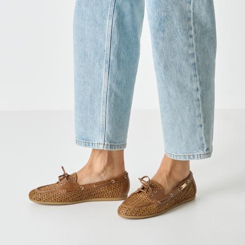 Tamaris Zárt félcipõ 1-1-23611-46-372