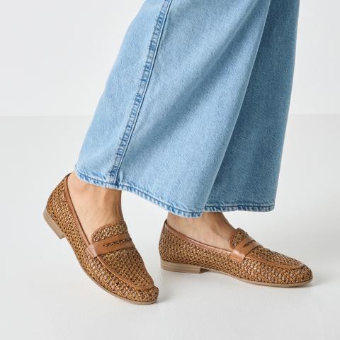 Tamaris Zárt félcipõ 1-1-24232-46-305