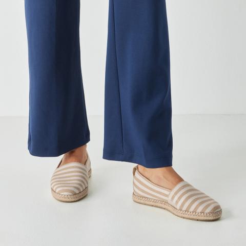 Tamaris Zárt félcipõ 1-1-24624-46-445