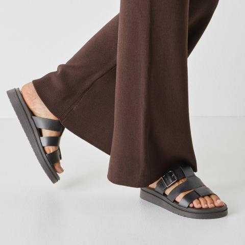 Tamaris Utcai papucs 1-1-27102-46-001