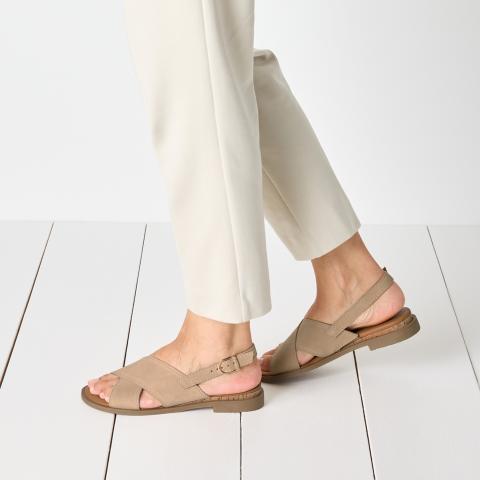 Tamaris Szandál 1-1-28102-44-400