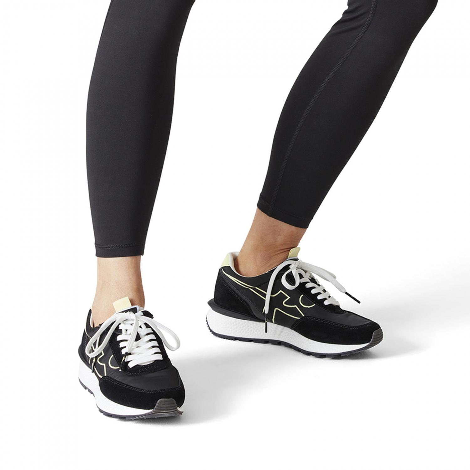 Tamaris best sale sport shoes